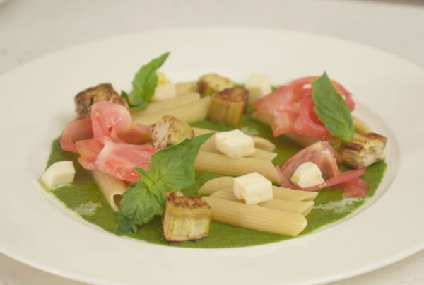 Ricetta di penne rigate con salsa al basilico