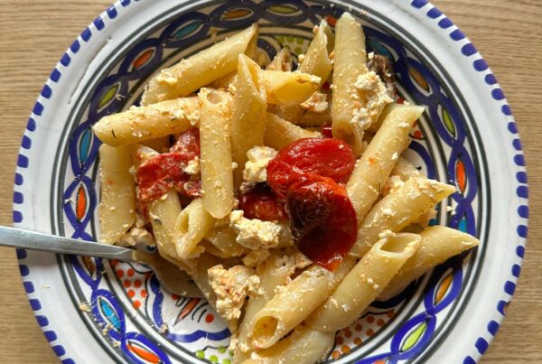 Penne ZIte Lisce di Gragnano IGP con Feta e pomodorini al forno