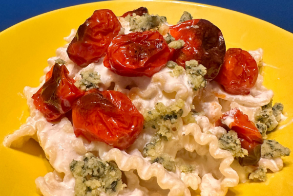 Mafalde con ricotta e pomodorini al forno